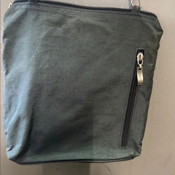 Baggallini Light Gray Crossbody Bag Lightweight NylonTravel Bag - Picture 4 of 4